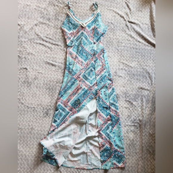 Stunning geometric and floral maxi dress - Picture 2 of 11